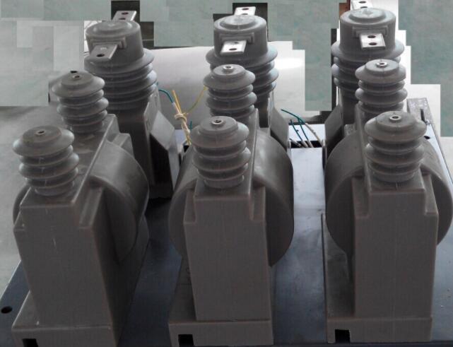 組合互感器中的電流互感器和電壓互感器為什么要二次繞組并接地